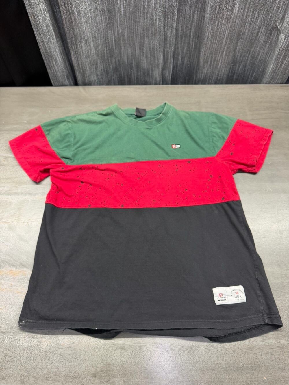 Southpole Black Green Red Color Block Crewneck T-Shirt Youth XL (18-20)